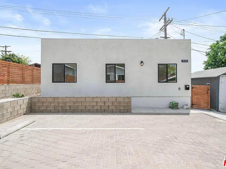 3122 Chaucer St — Photo 1