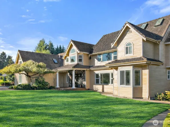 3725 Hollywood Drive NE, Olympia, WA 98516