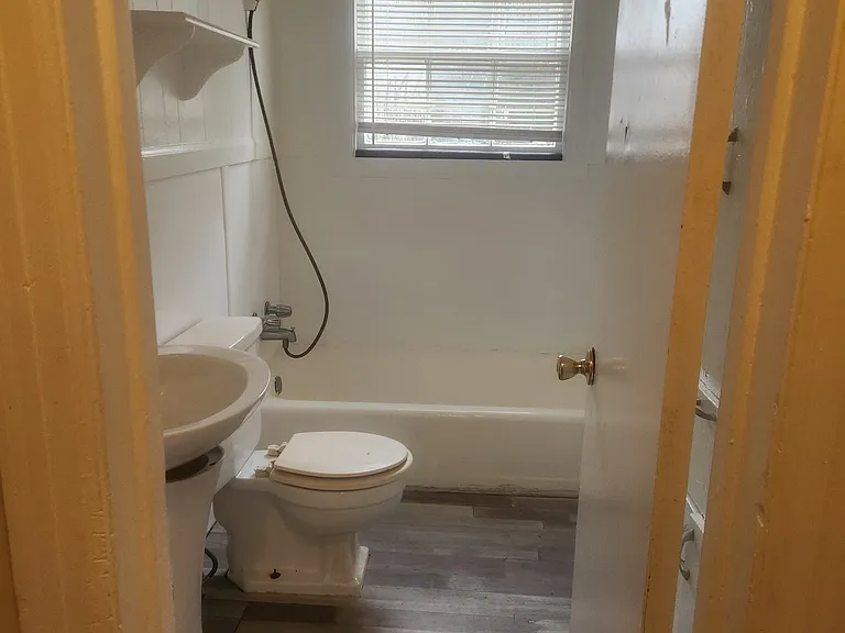 606 Morrow St — Photo 8