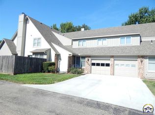 5626 SW Foxcroft Cir N, Topeka, KS 66614