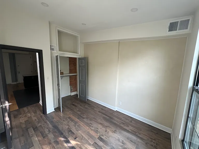 1409 Jefferson Ave #2C — Photo 11