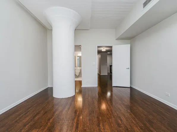 80 Bay Street Landing image 19 of 31