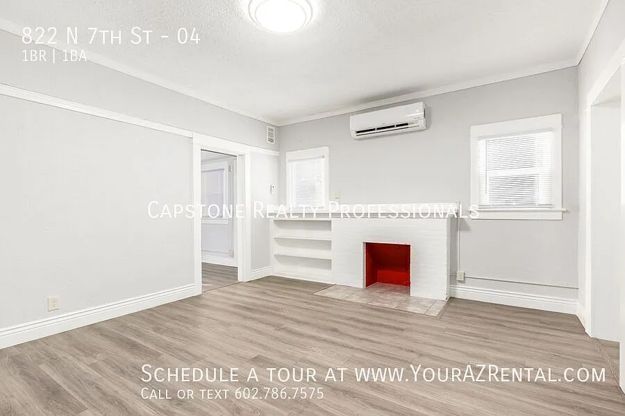 Embrace Downtown Living in this Chic Historic 1 Bed 1 Bath! Walk to plenty of restaurants and shops! — Photo 3