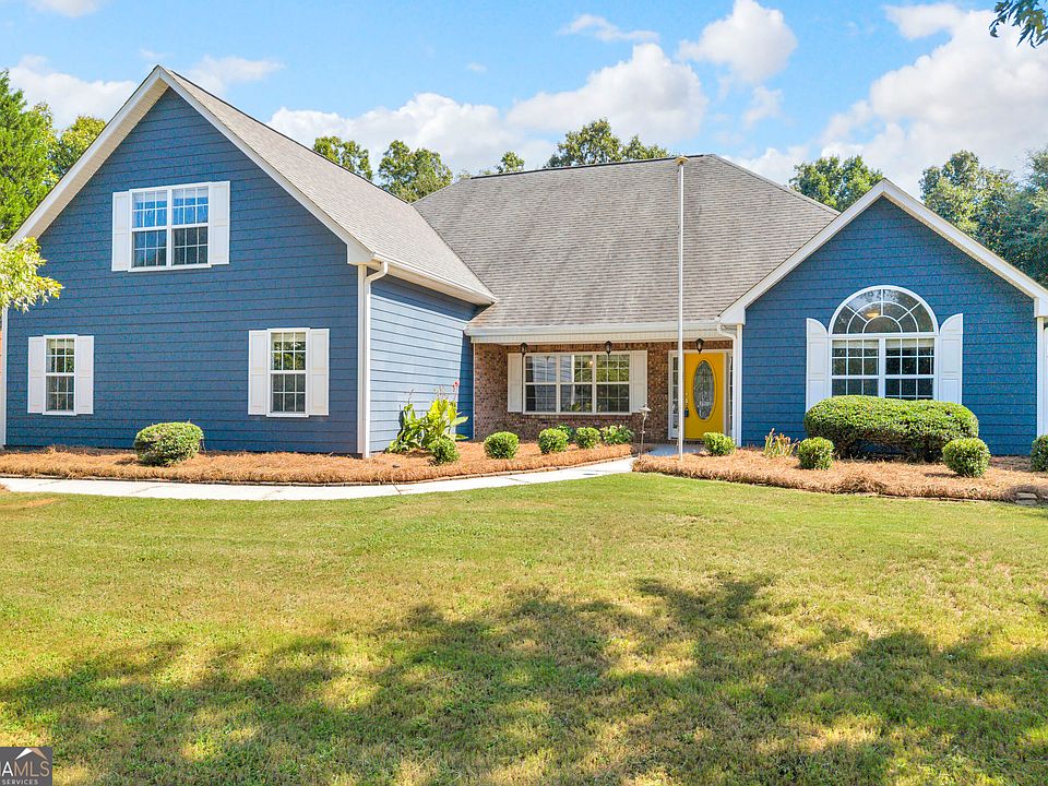 1st image of 2066 Pheasant Run Dr