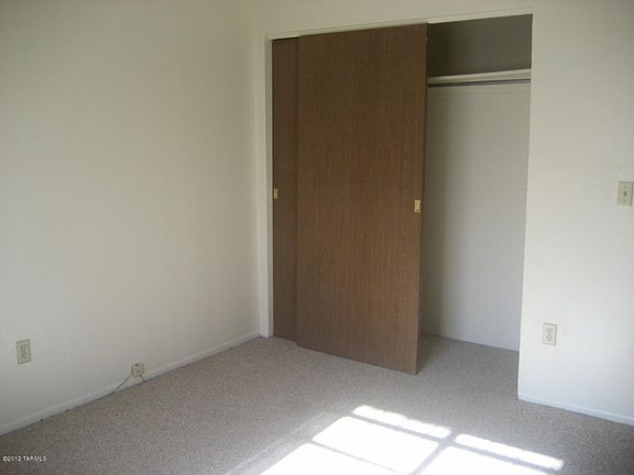 5th image of 1063 E Halcyon Rd