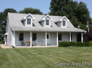 5631 Prairie School Rd, Riverton, IL 62561