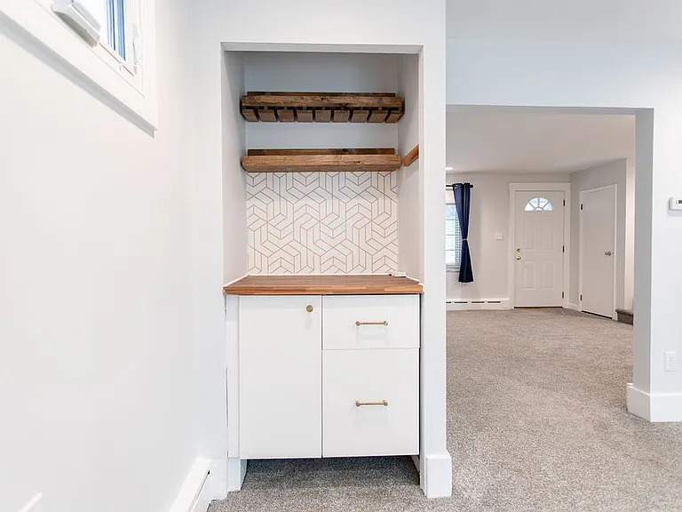 6331 Alderson St — Photo 11