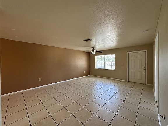 5th image of 23035 Harper Ave APT A