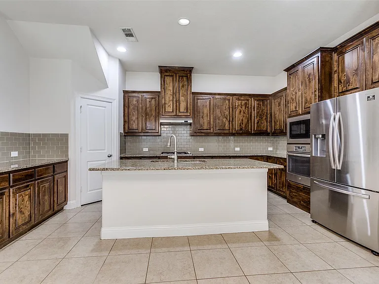 12618 Akenside Rd — Photo 8