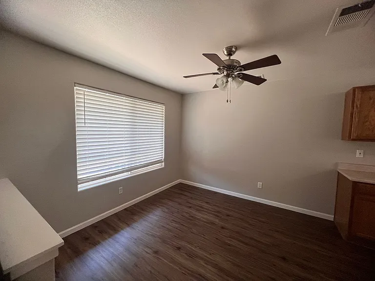 1692 Mount Whitney Ave — Photo 5
