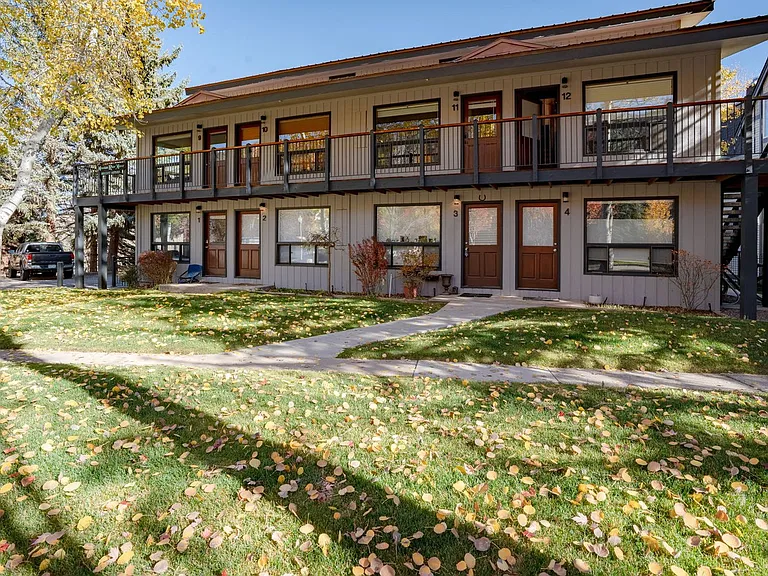 900 E Hopkins Ave #ID1339912P — Photo 12