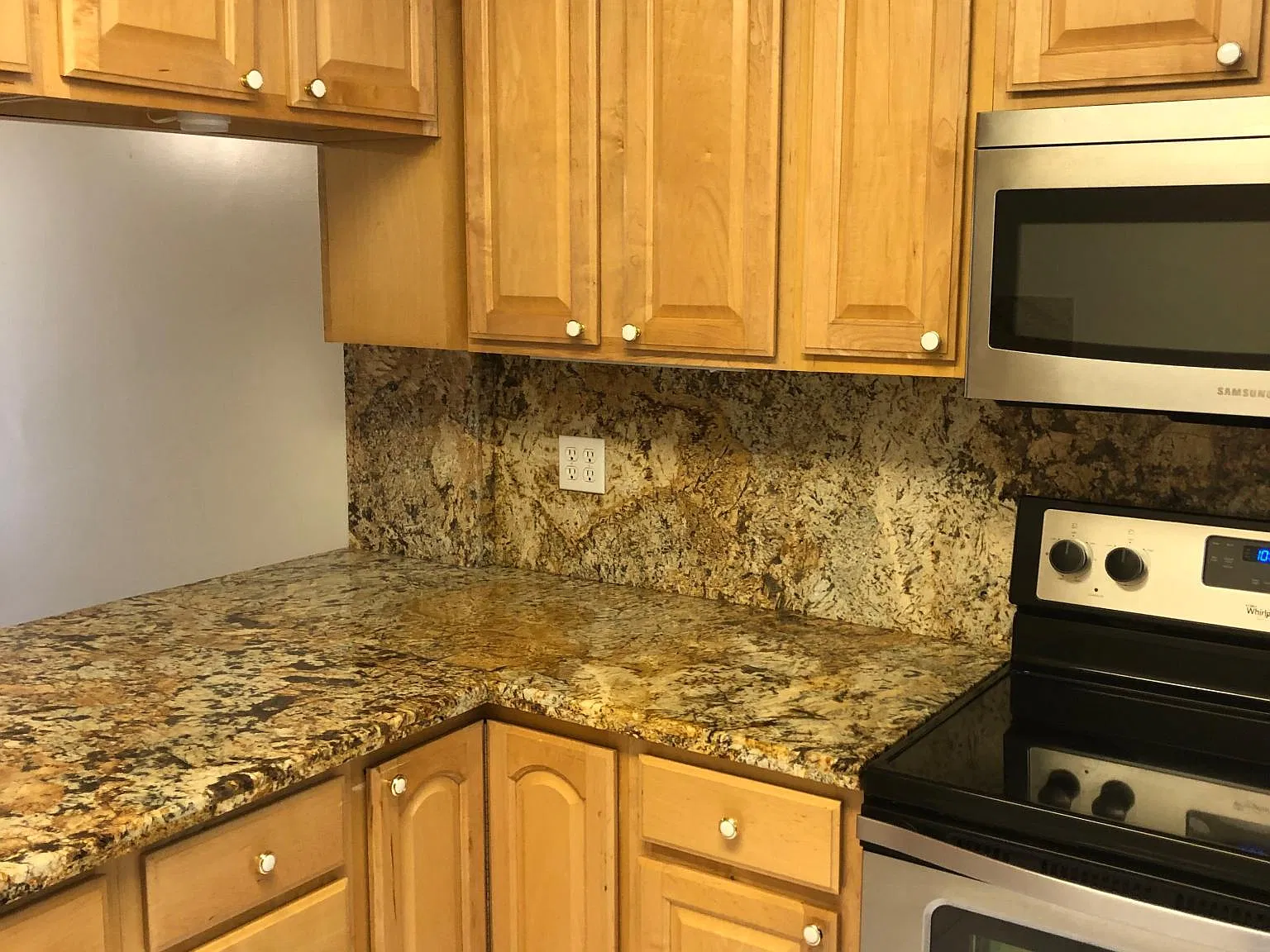 2 bed, 1.5 bath, 1150 sqft, $3,995 — Photo 4