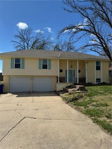 319 SE 2nd St, Blue Springs, MO, 64014