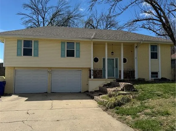 319 SE 2nd St, Blue Springs, MO 64014