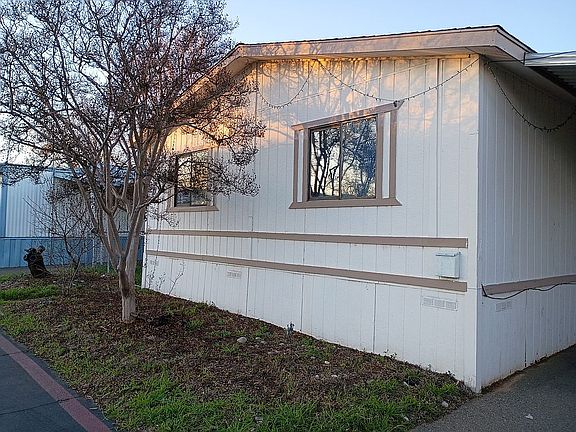 3rd image of 4135 W Point Ln
