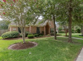 309 Eagle Lakes Dr, Friendswood, TX 77546