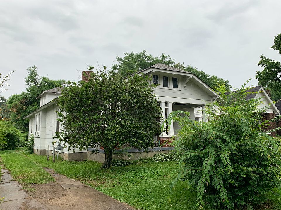 2nd image of 1869 Walker Ave