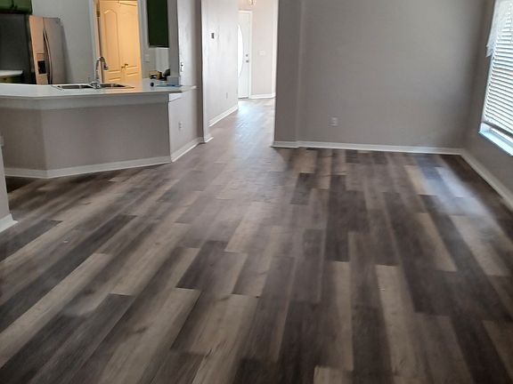 4th image of 2231 Darlin Cir