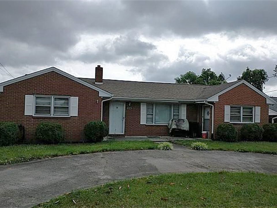 2nd image of 928 Glade St