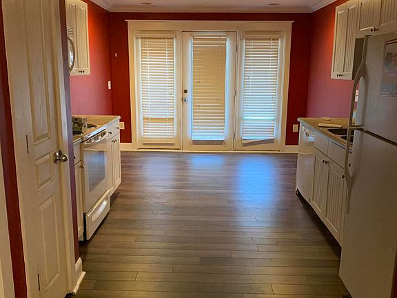 3rd image of 1121 Tree Top Way APT 1412