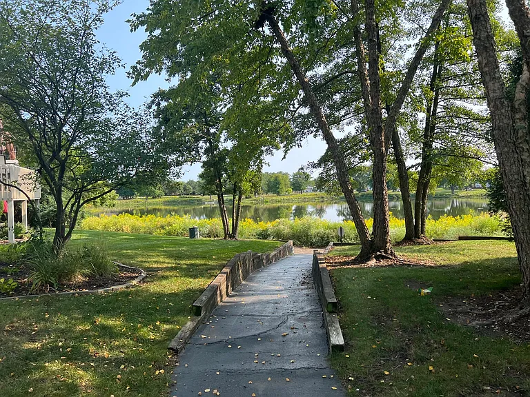 trail to the lake