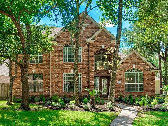 One of a kind property in Harper's Landing - double cul de sac lot provides the perfect setting for family living and activities - gorgeous all brick front elevation with a spacious front yard and detached side entry garage!