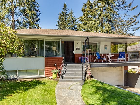 2nd image of 5020 Dogwood Dr