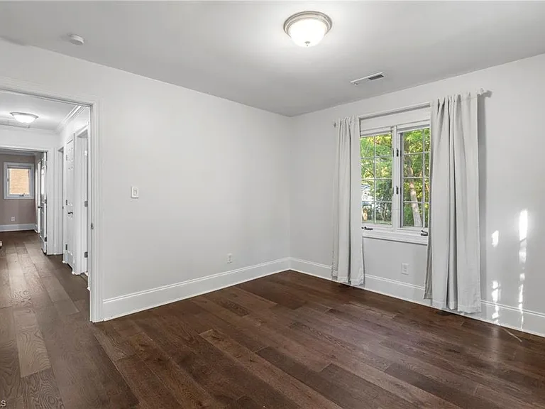 4103 Oak Hollow Dr — Photo 27