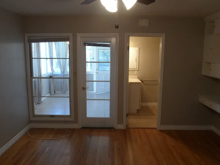 445 N Pine St — Photo 22