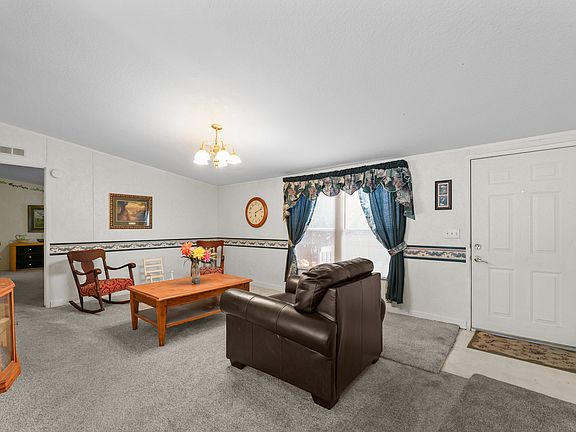 4th image of 1651 N 150 E