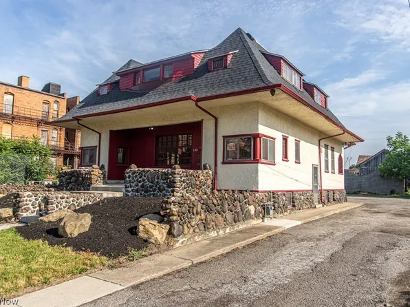 135 Porter St NE, Warren, OH 44483