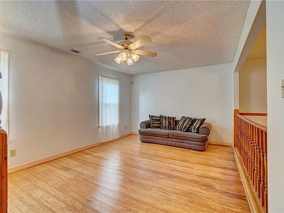 3rd image of 2020 Waymart Ct