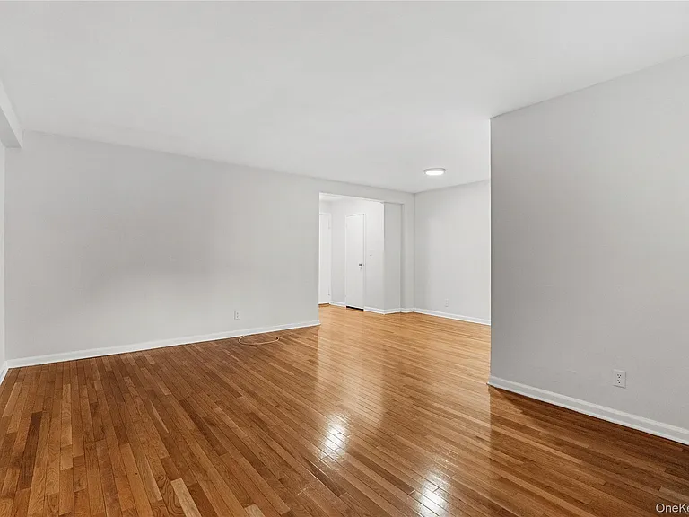 700 Scarsdale Ave #1W — Photo 4