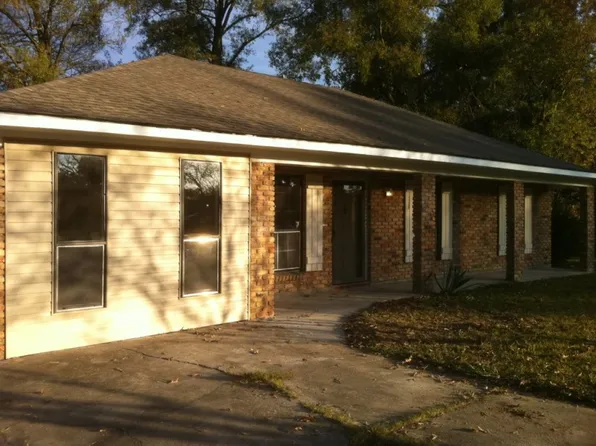 11988 Forest Oaks Ct, Baton Rouge, LA 70815