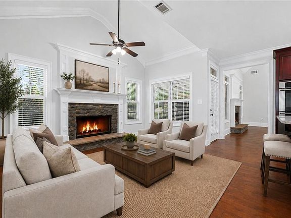 4th image of 1542 Lenten Way