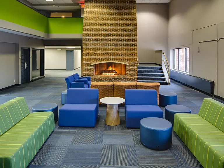 E Street Flats - Student Housing — Photo 8