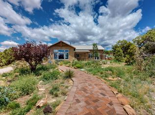 4 Brooks Way, Santa Fe, NM 87508