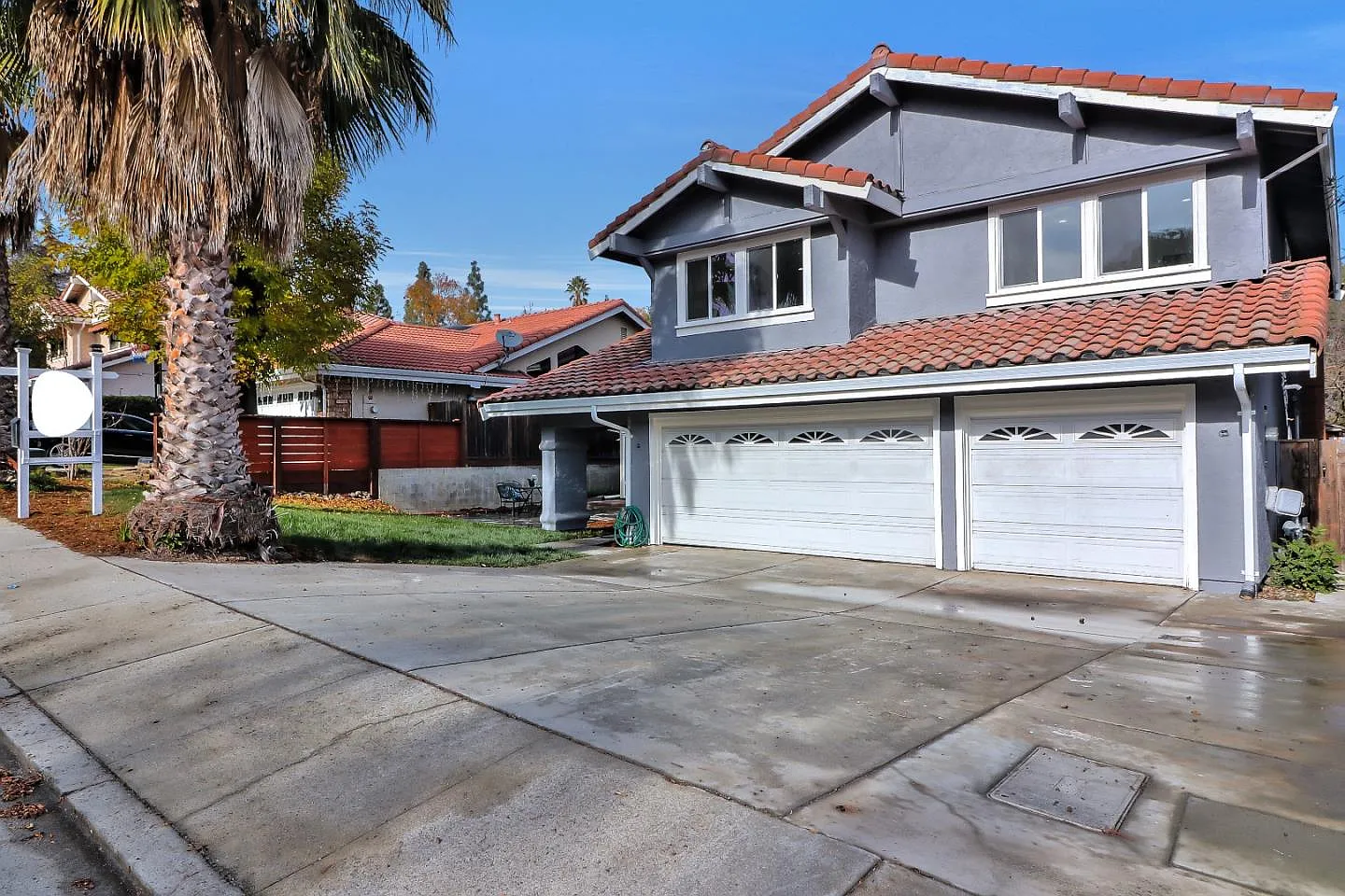 907 Bowen Ave photo 1