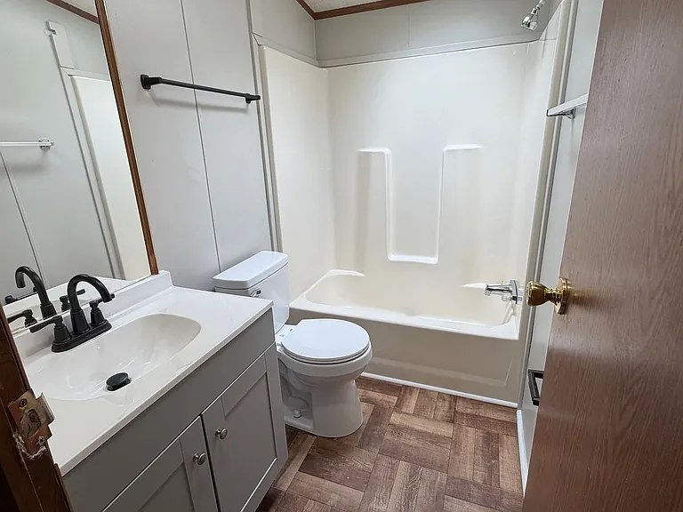 121 Rainwood Dr — Photo 12