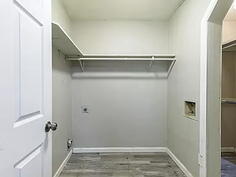 4634 Fordham St — Photo 24