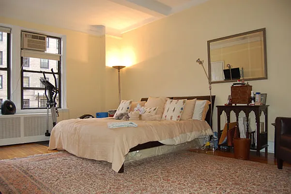 Rented by Stonecrest Realty | media 22