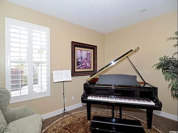 5th image of 10647 S Belleville Way