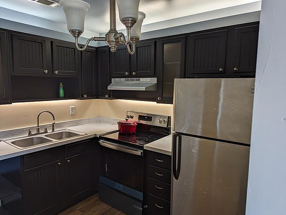 4th image of 29 Pine Arbor Lane #104