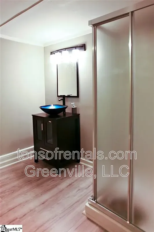4 bed, 2.5 bath, 1600 sqft, $1,695 — Photo 4