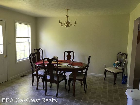 3rd image of 108 Meadowbrook Dr