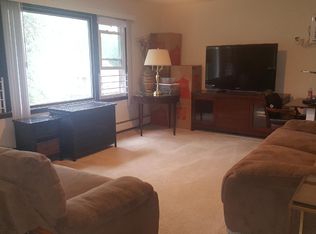 1307 Taft Ave APT C, Wheaton, IL 60189