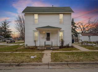 111 S Jackson St, Mechanicsville, IA 52306