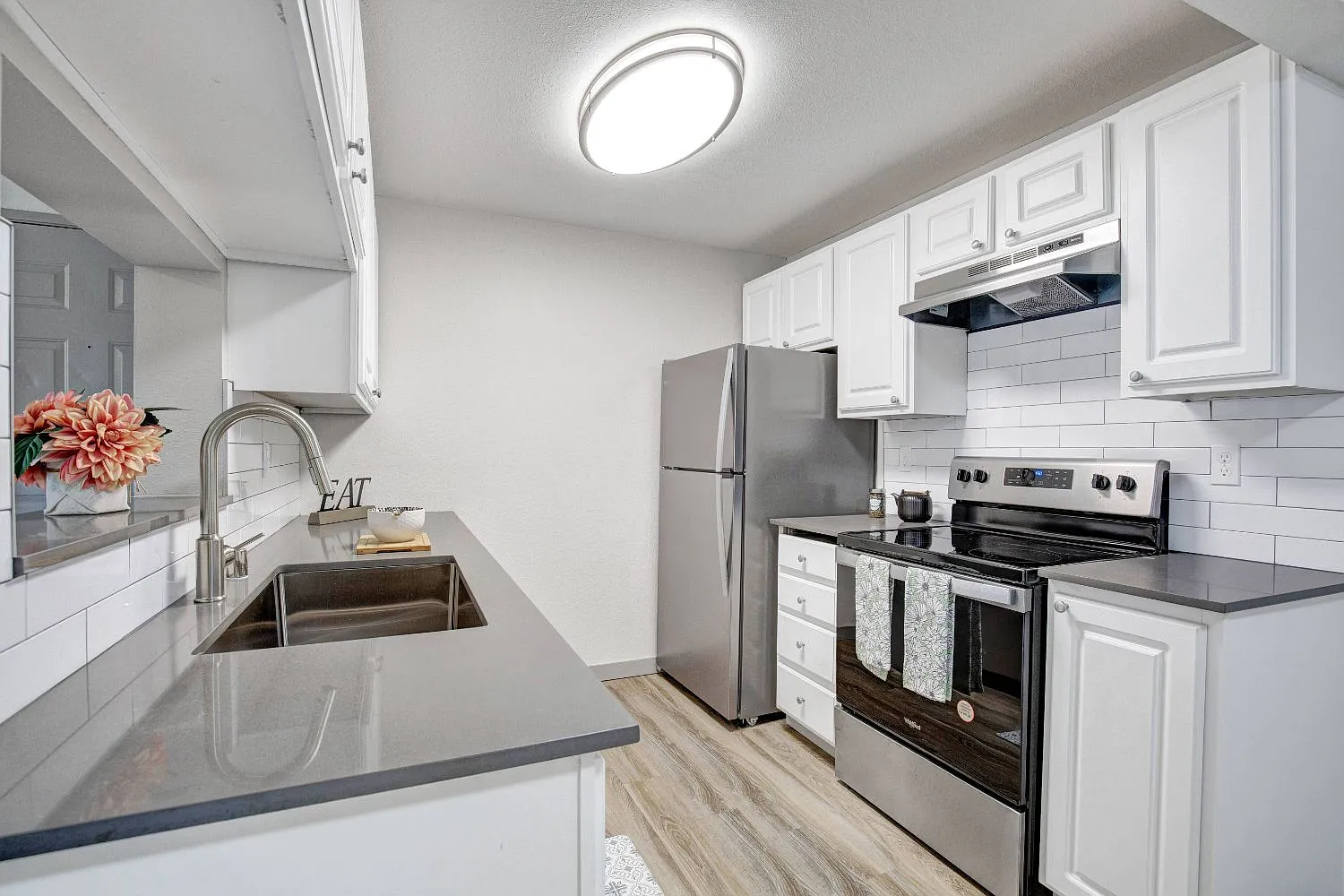 Taluswood Apartments — Photo 1