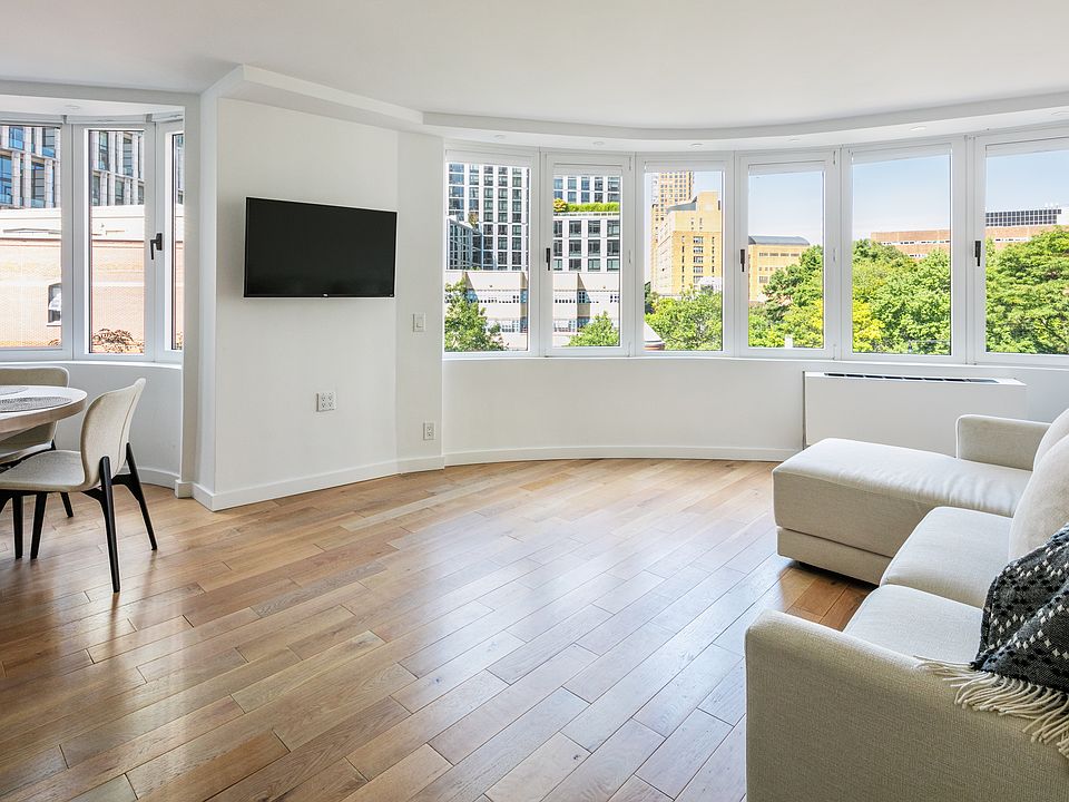1st image of 295 Greenwich St APT 4G