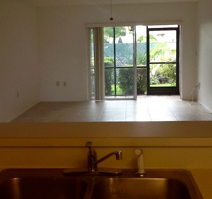 1st image of 101 W Cypress Ct